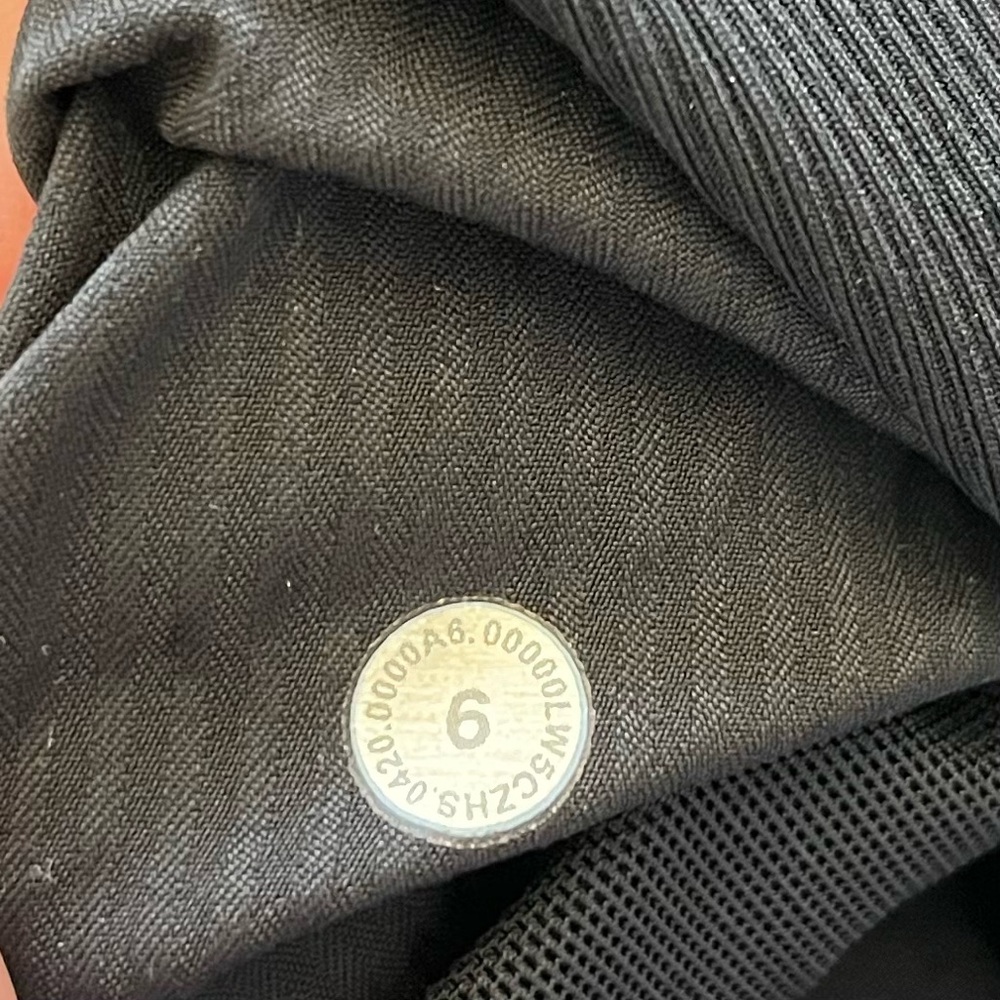 LULULEMON Beyond the Studio Jogger Size 6 Trendy Active Dance Stylish Black - Picture 5 of 7